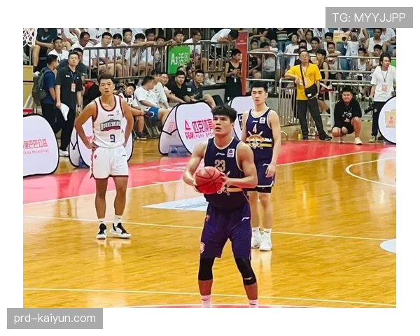 新科状元首秀表现全面,防守端已展现换防多个位置的能力